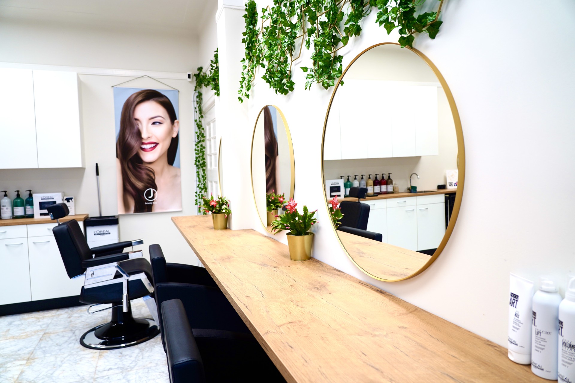 Knippen & stylen bij Lux Hairstyle